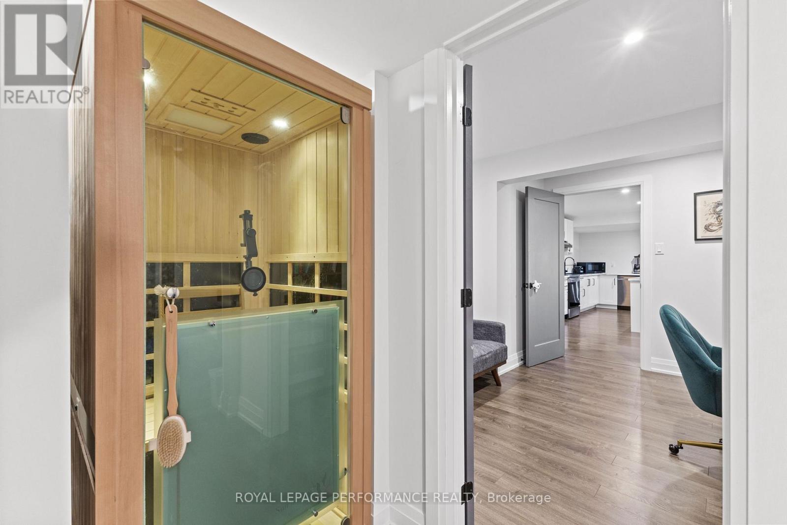 187 GRAND TRONC STREET - 37