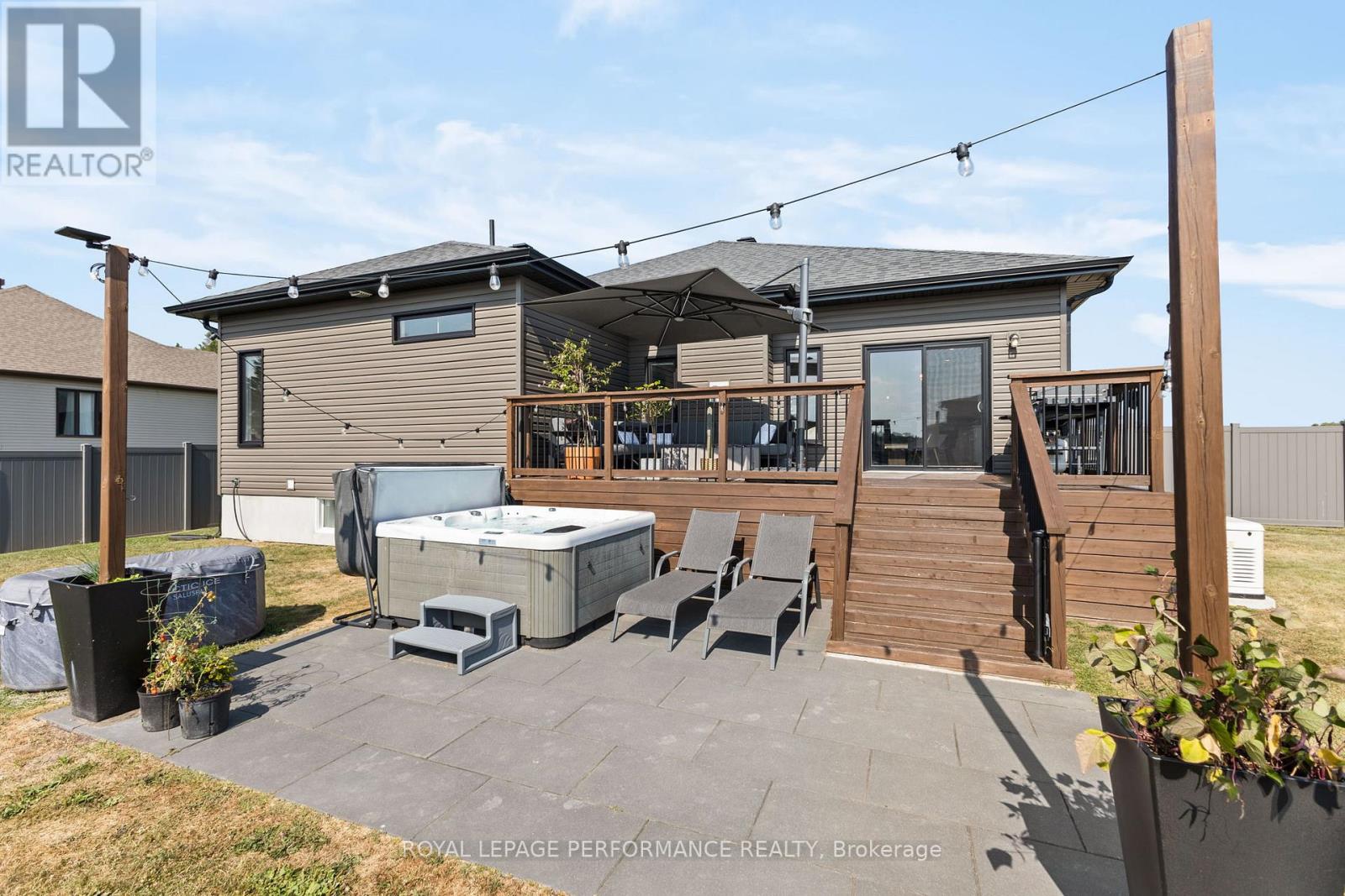 187 GRAND TRONC STREET - 42