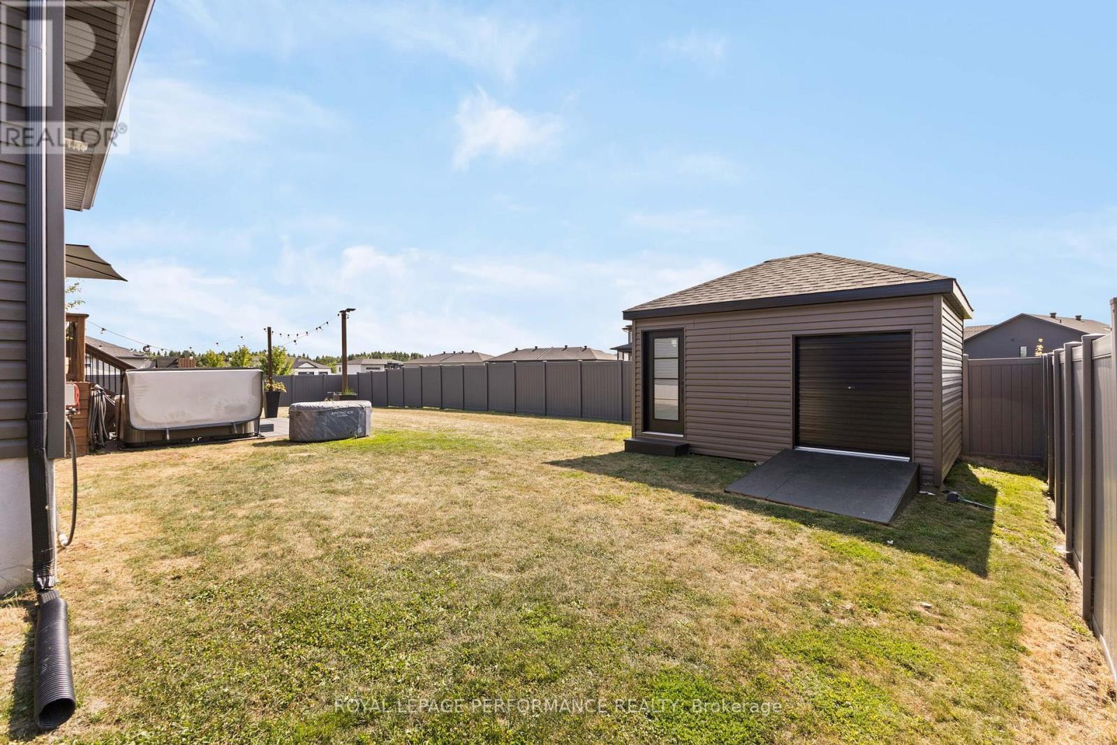 187 GRAND TRONC STREET - 45