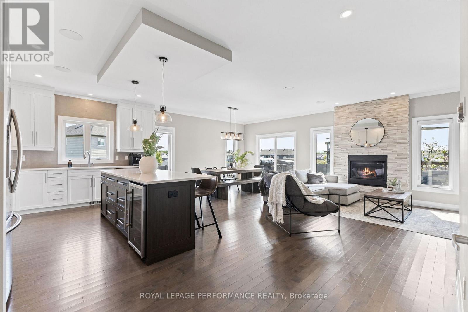 187 GRAND TRONC STREET - 6