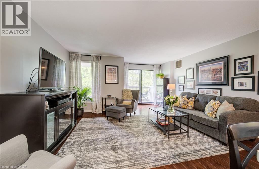#401 260 SHELDON Avenue N - 15