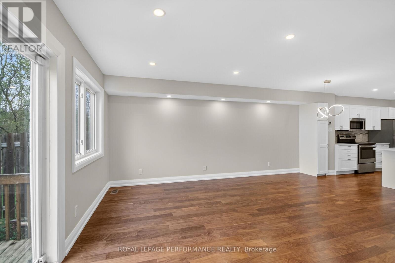 34 DIGNARD STREET - 12