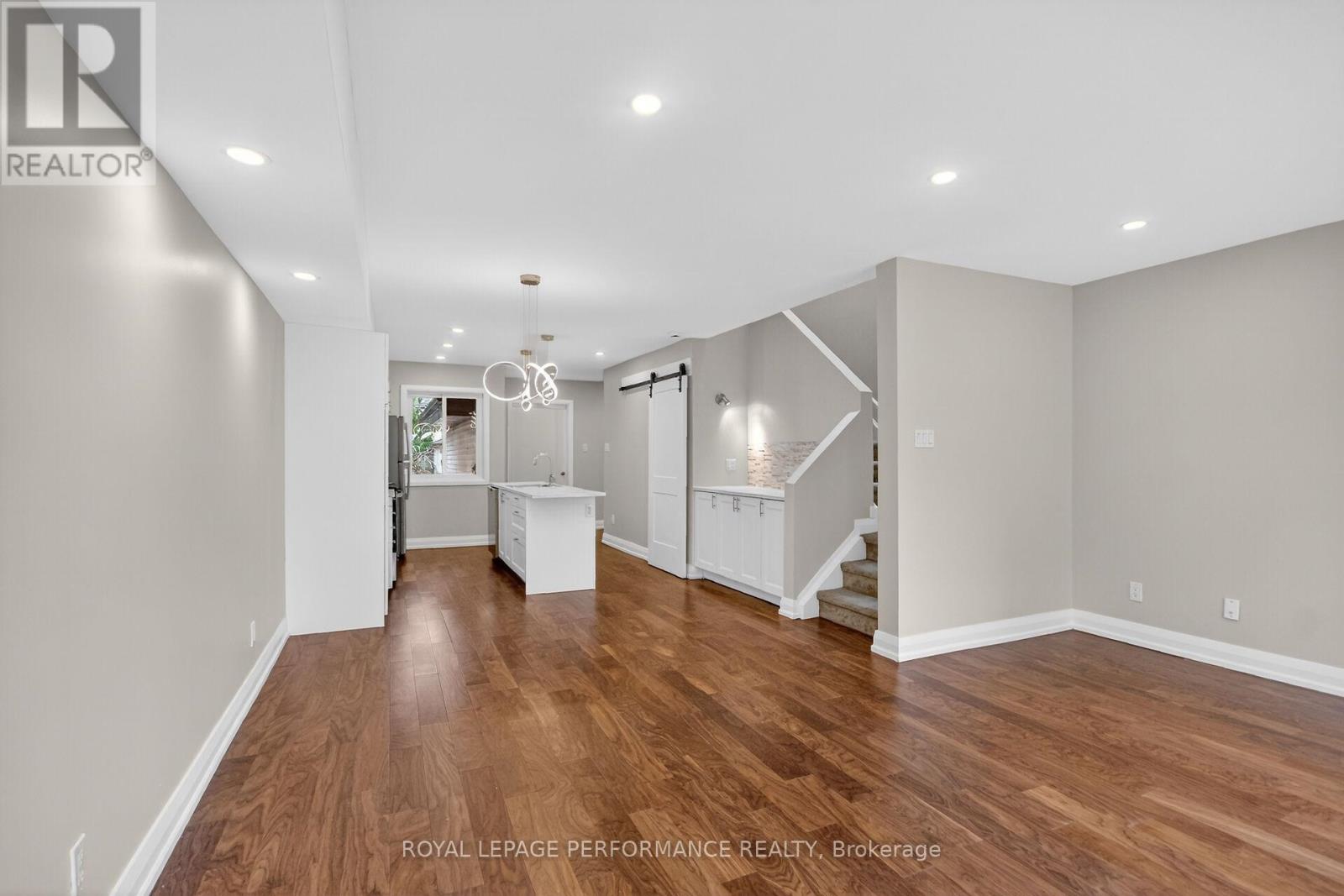 34 DIGNARD STREET - 15