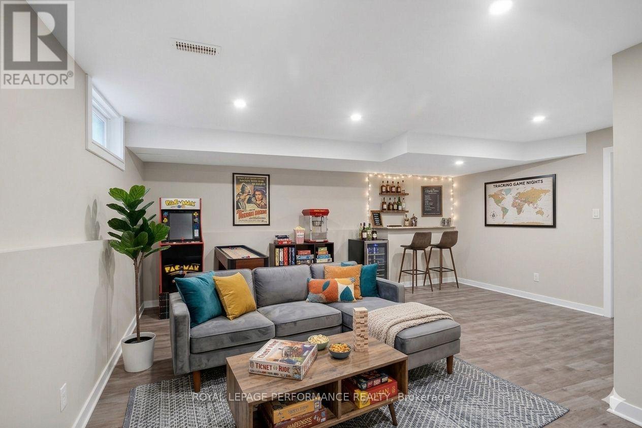 34 DIGNARD STREET - 26