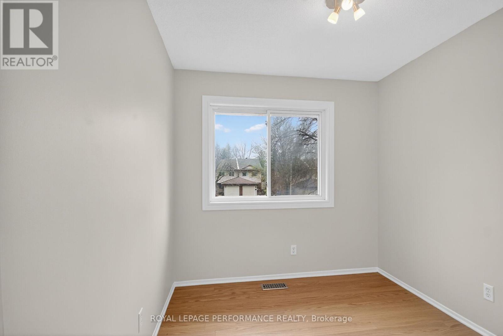 34 DIGNARD STREET - 27