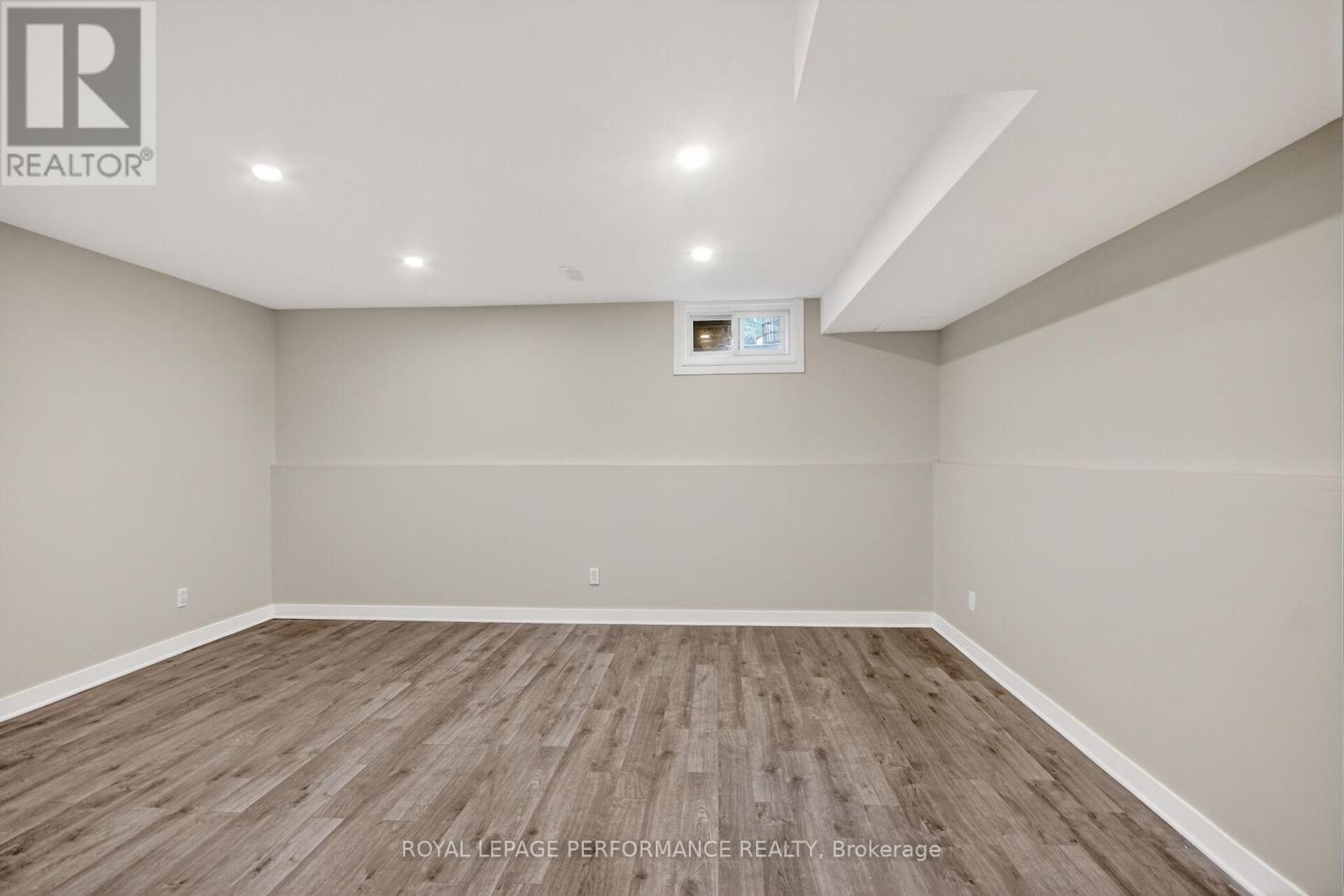 34 DIGNARD STREET - 30
