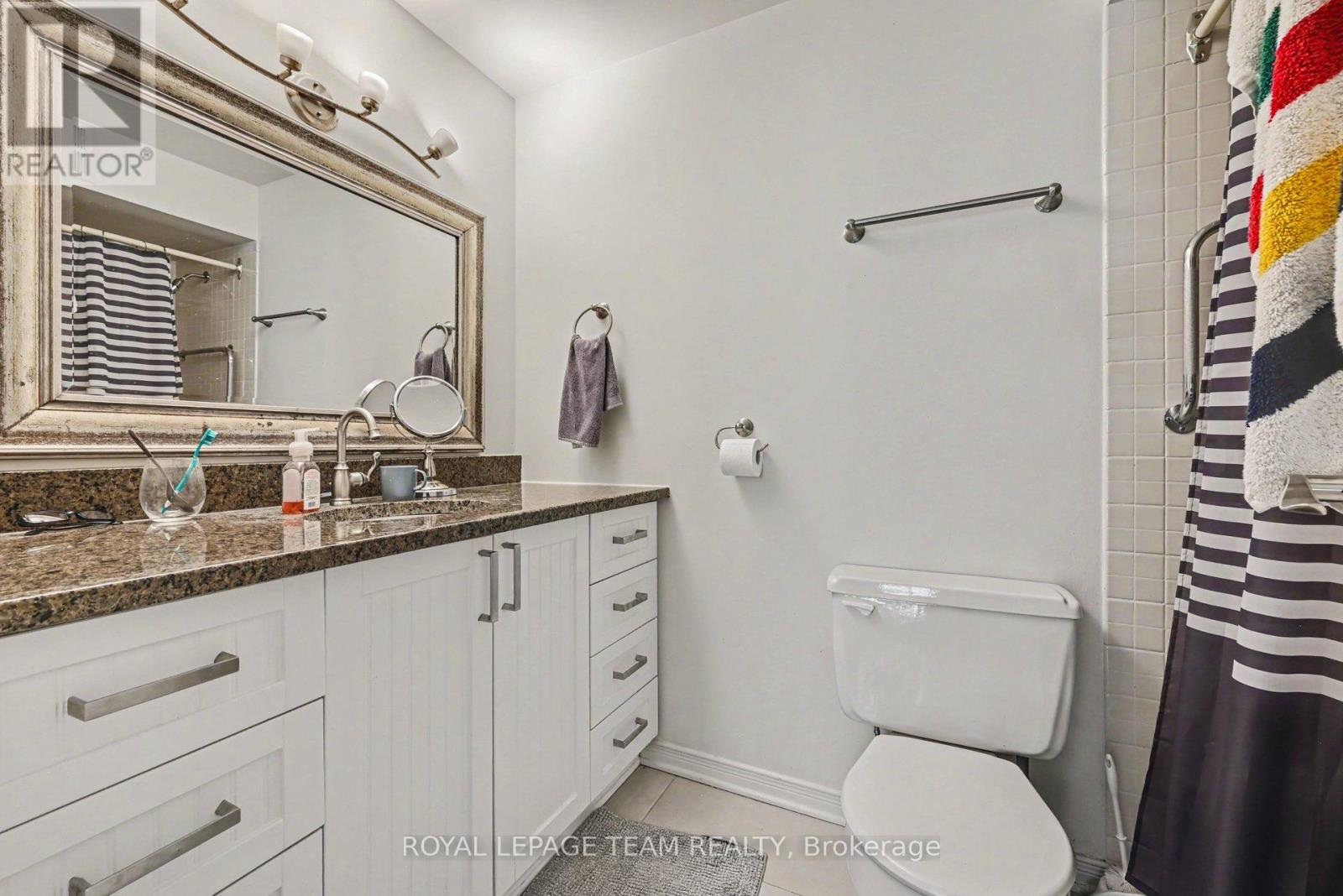 #404 199 KENT STREET - 10