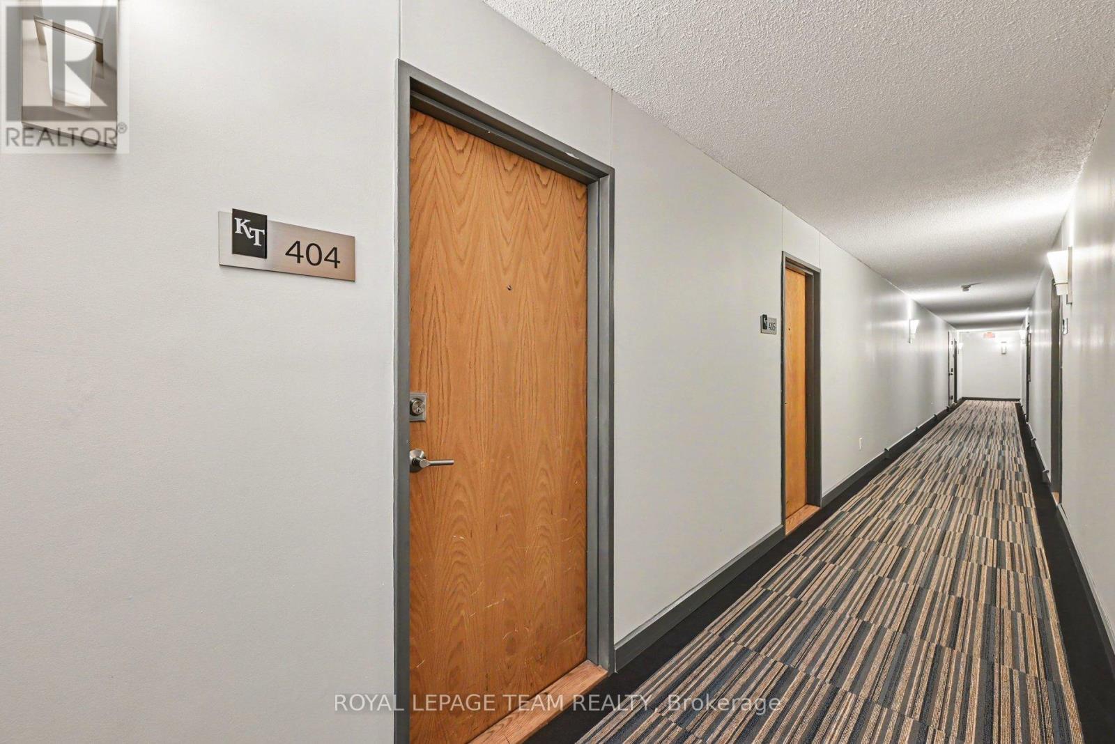 #404 199 KENT STREET - 4