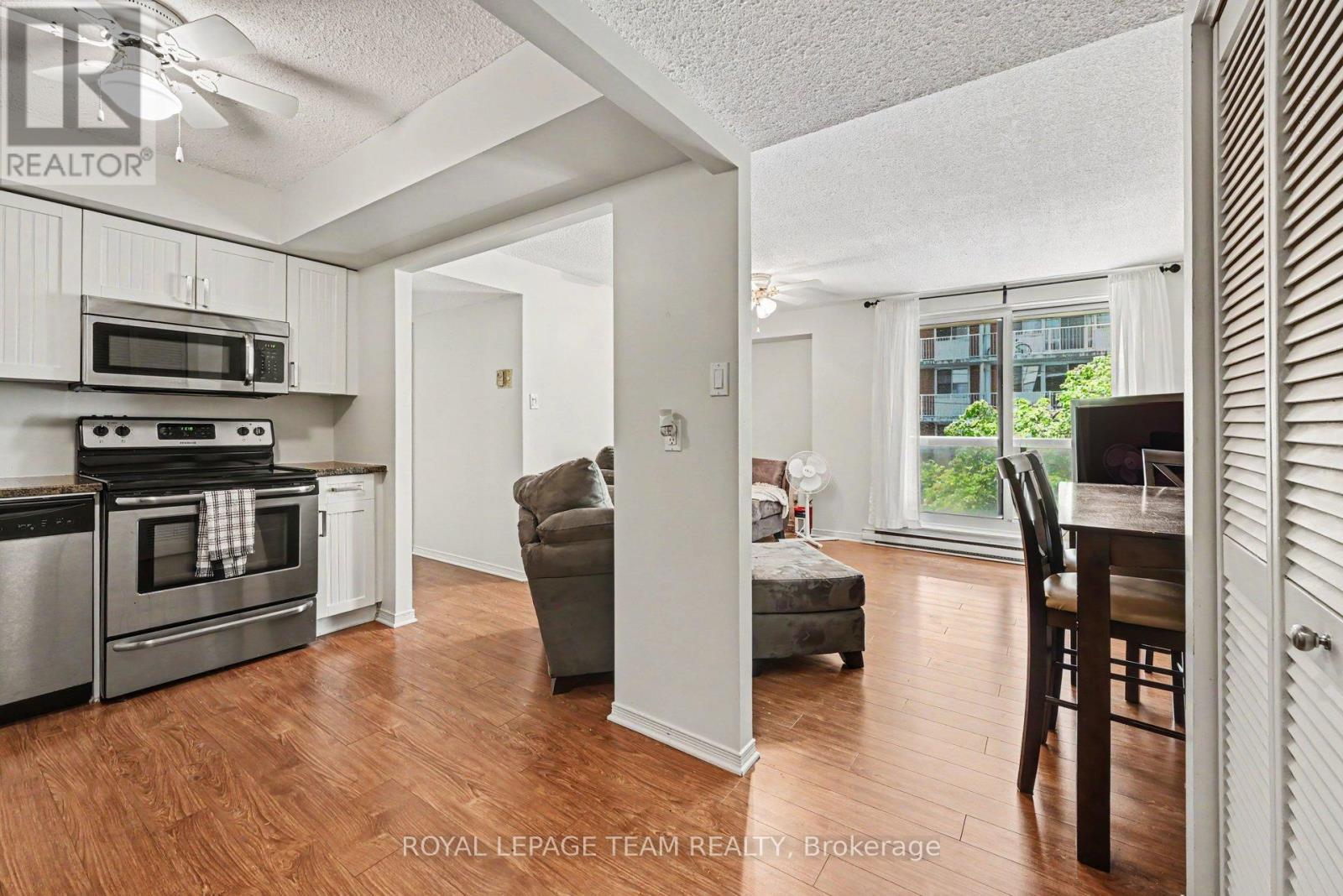 #404 199 KENT STREET - 6