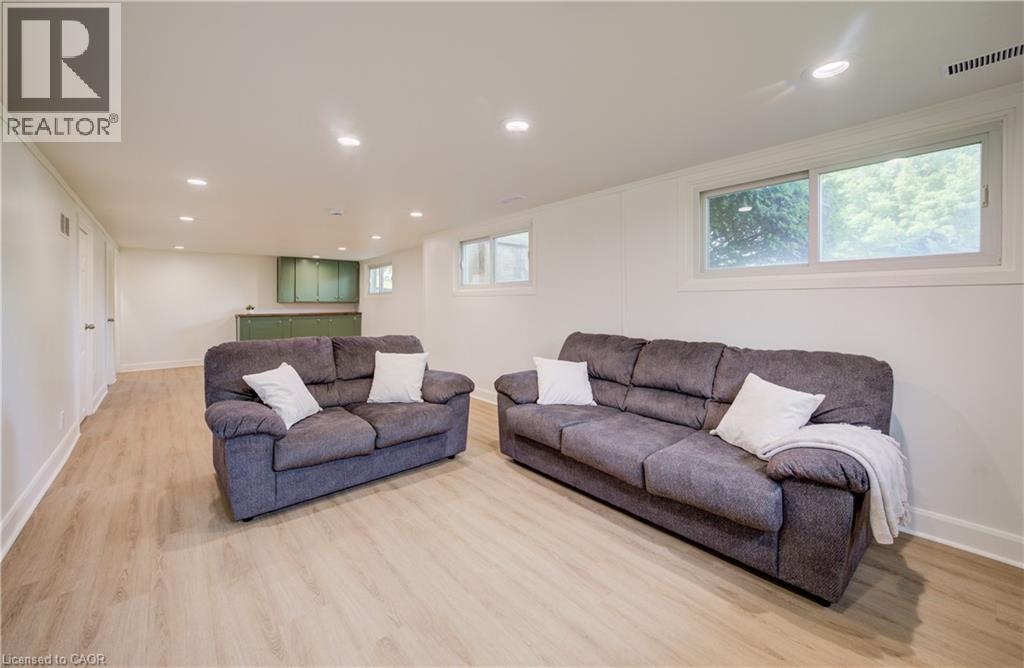 21 CULHAM Drive - Image 34