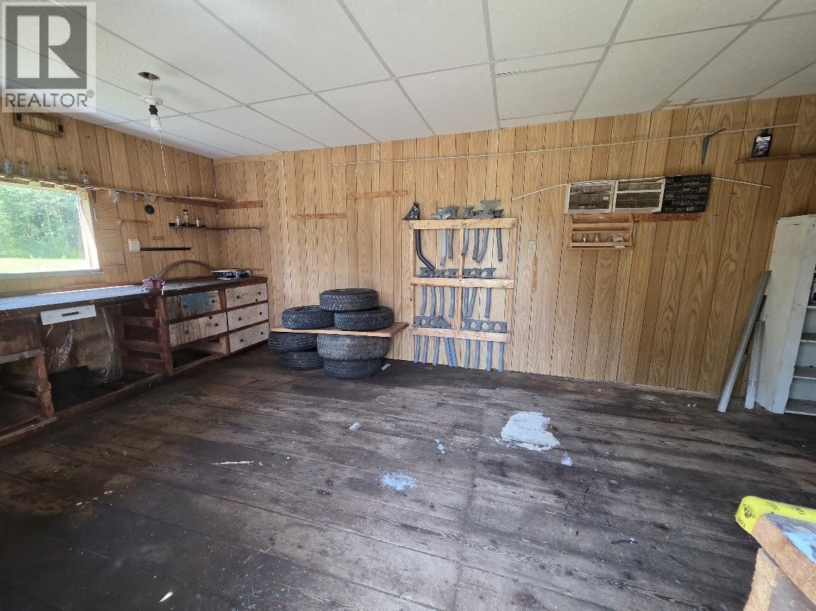 38064 CARIBOO HIGHWAY - 27