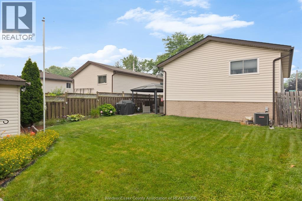 3040 LOEBACH - Image 28