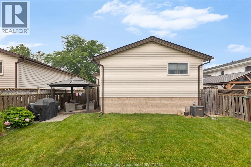 3040 LOEBACH - 29