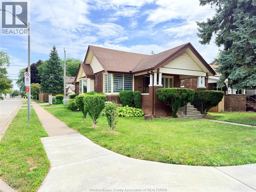 1404 DOUGALL AVENUE - 1