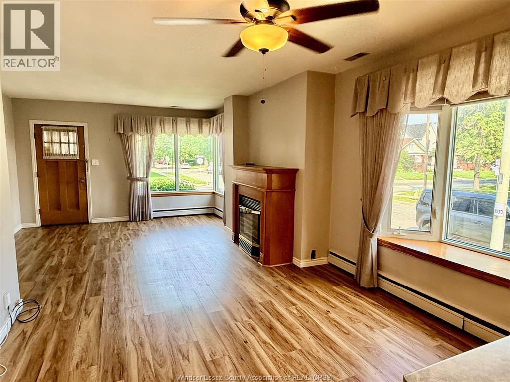 1404 DOUGALL AVENUE - 10
