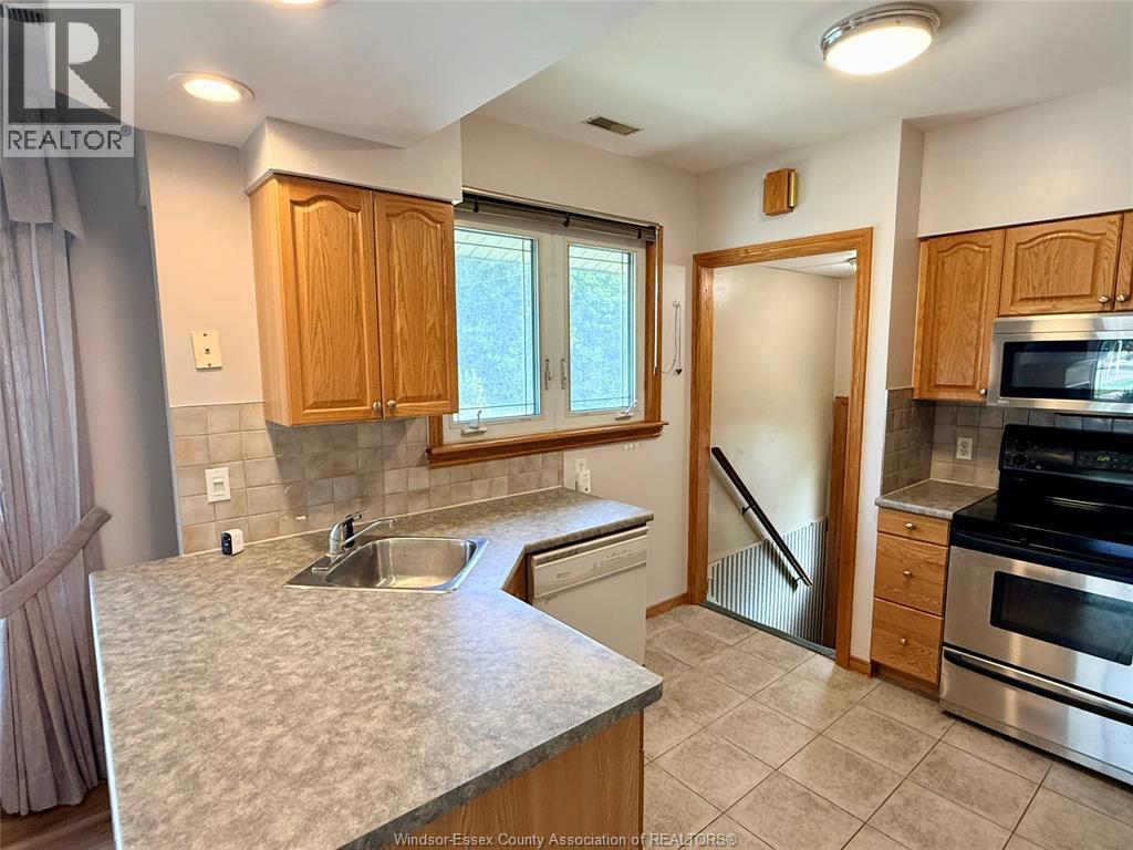 1404 DOUGALL AVENUE - Image 11