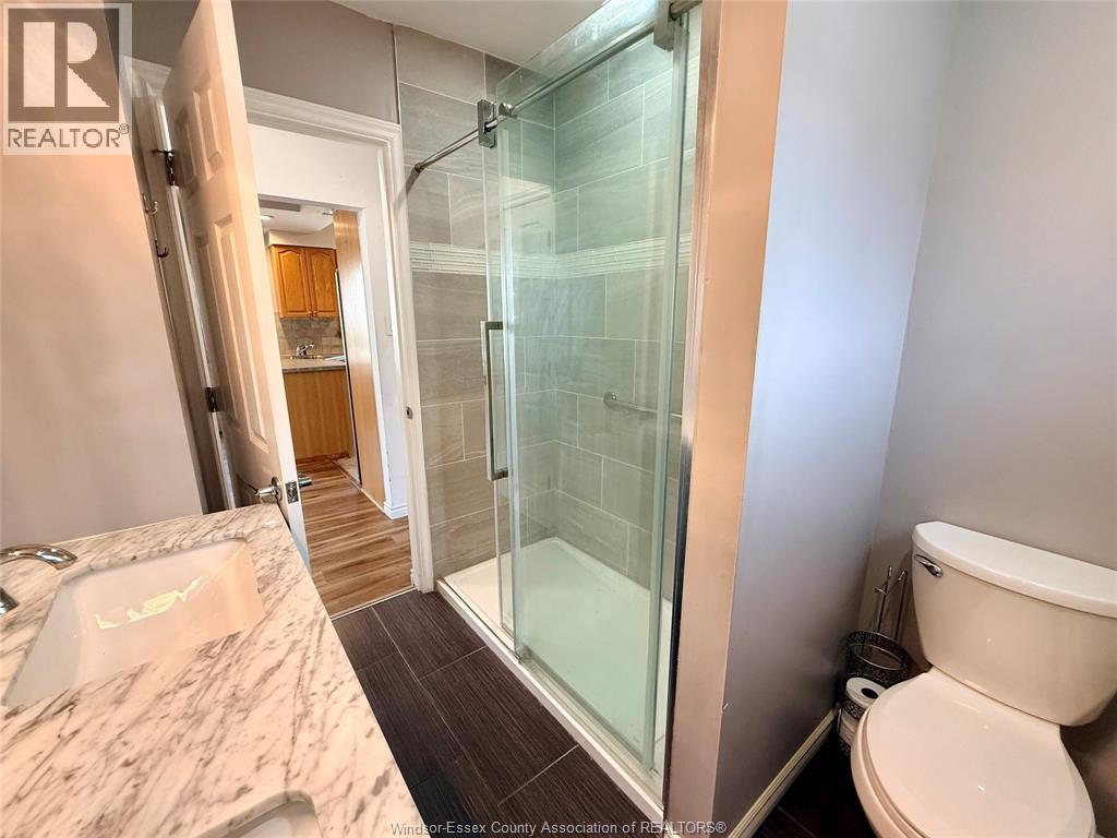 1404 DOUGALL AVENUE - 14