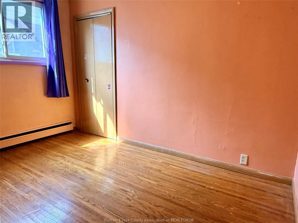 1404 DOUGALL AVENUE - 17