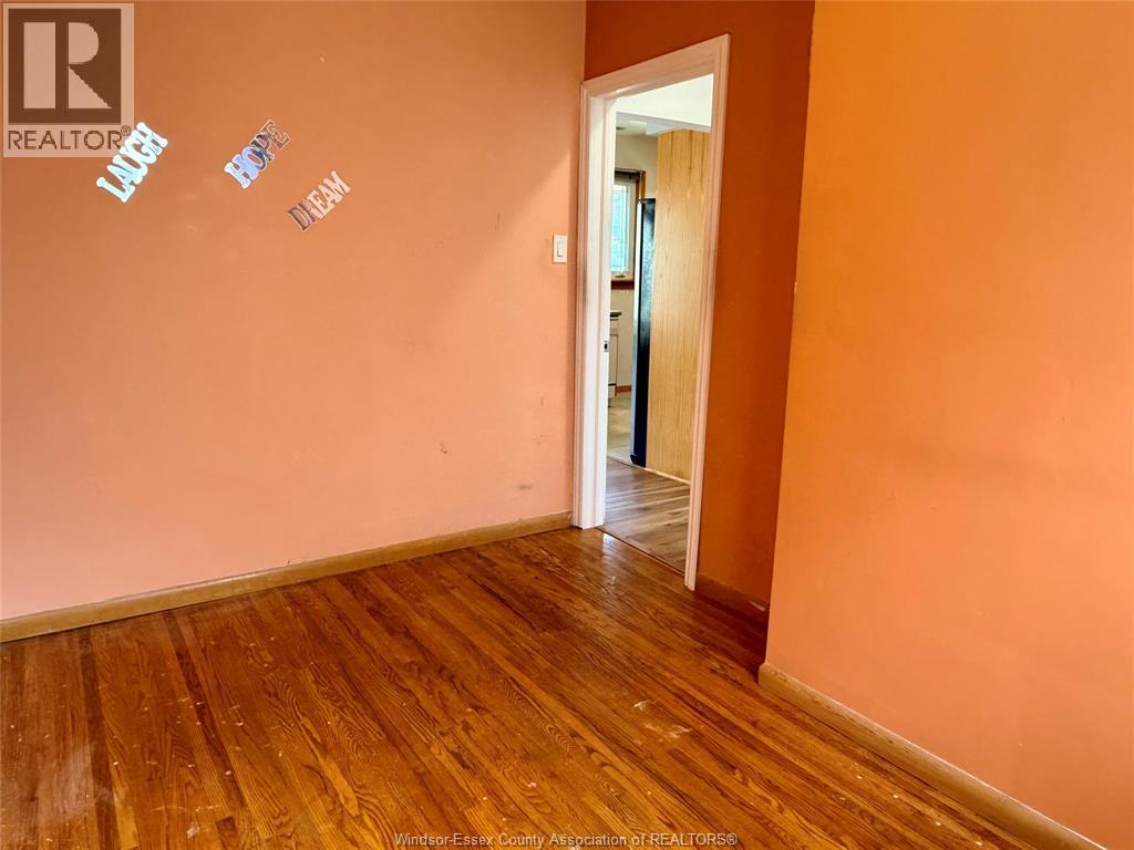 1404 DOUGALL AVENUE - 18