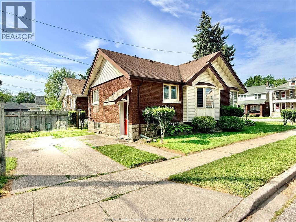 1404 DOUGALL AVENUE - Image 2