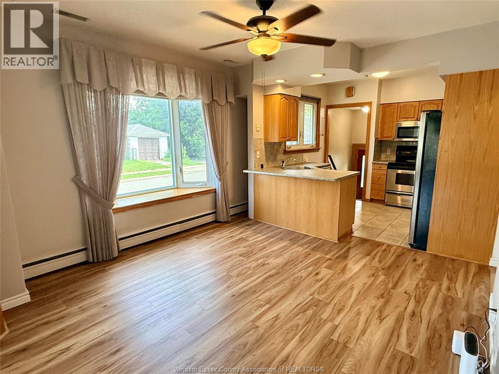 1404 DOUGALL AVENUE - 5