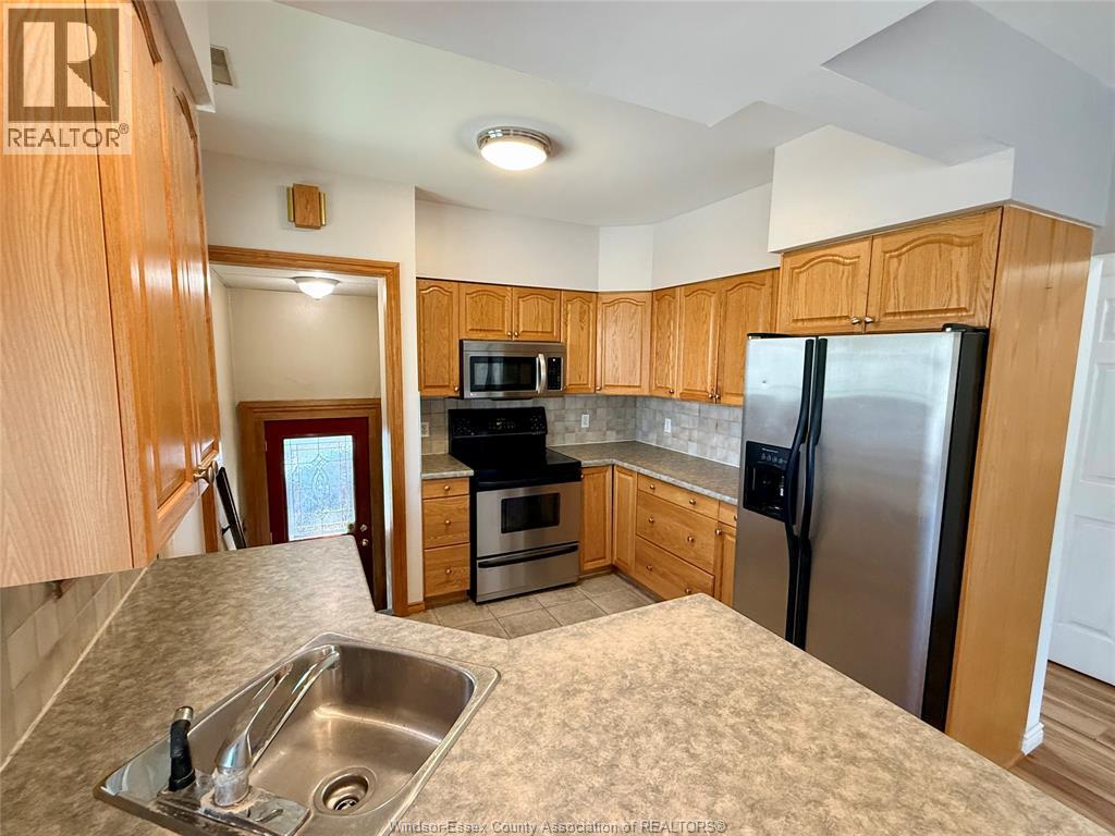1404 DOUGALL AVENUE - 7