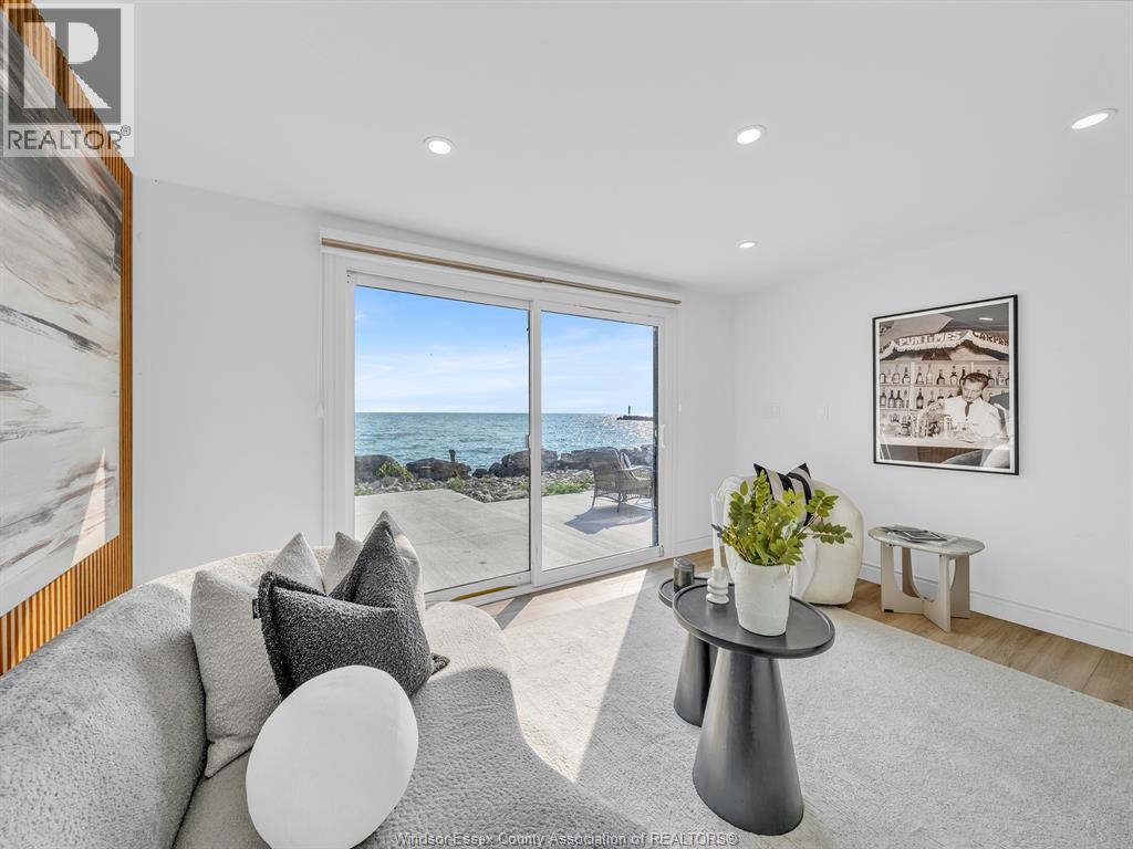 620 POINT PELEE DRIVE - 43