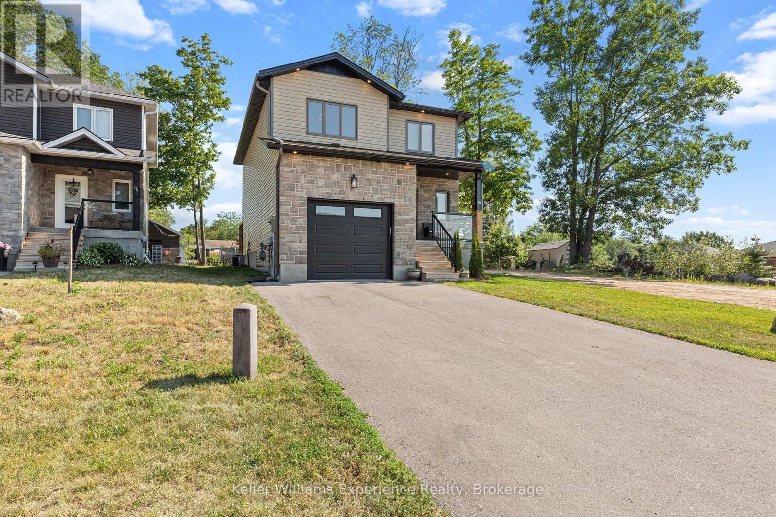38 PAYETTE DRIVE - 27