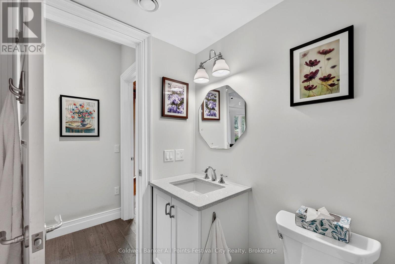 #201 5 COBOURG STREET - 29