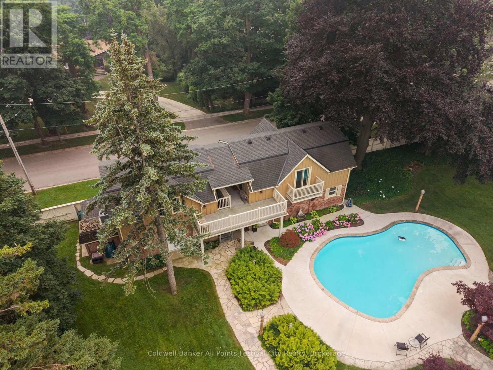 #201 5 COBOURG STREET - 40