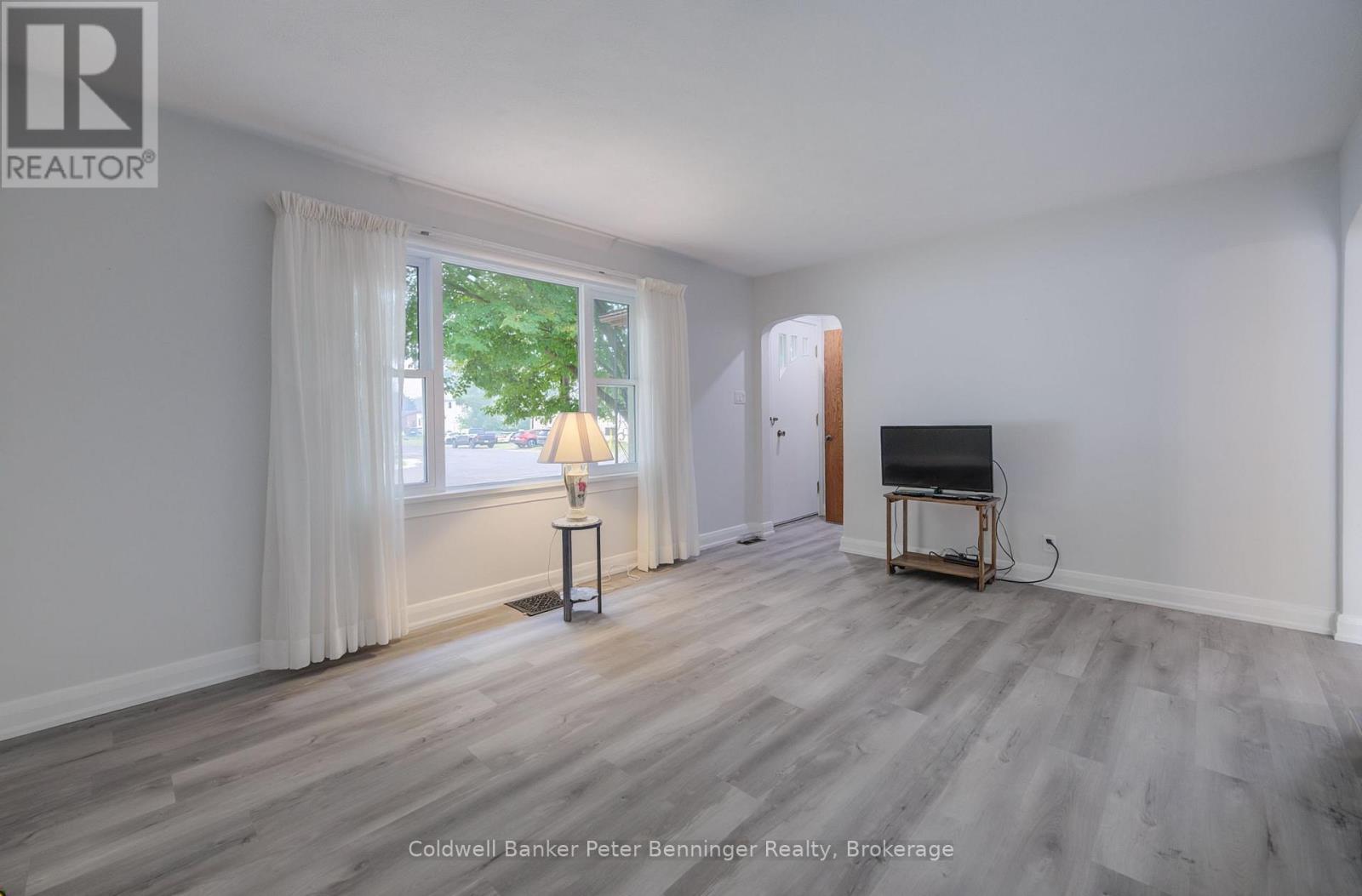 280 6TH STREET A - 11