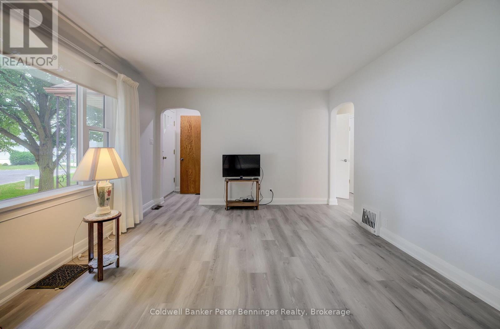 280 6TH STREET A - 12