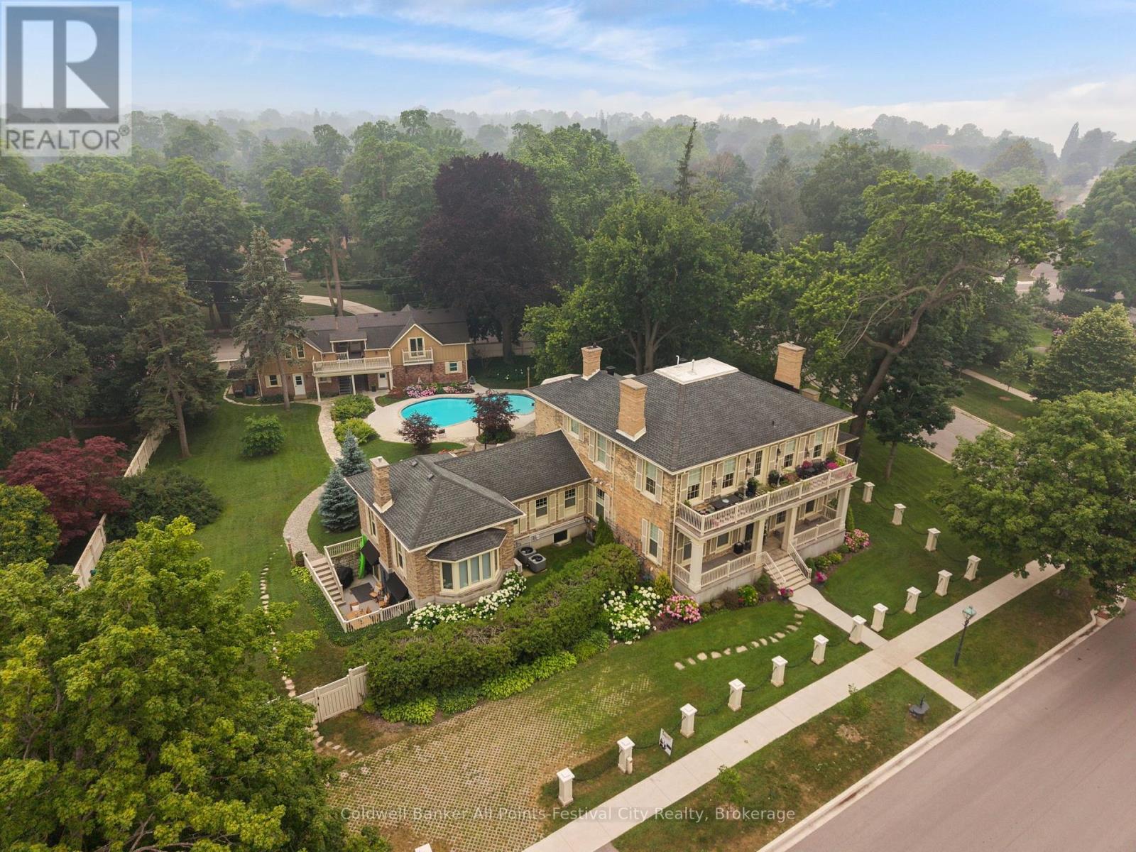#400 5 COBOURG STREET - 1