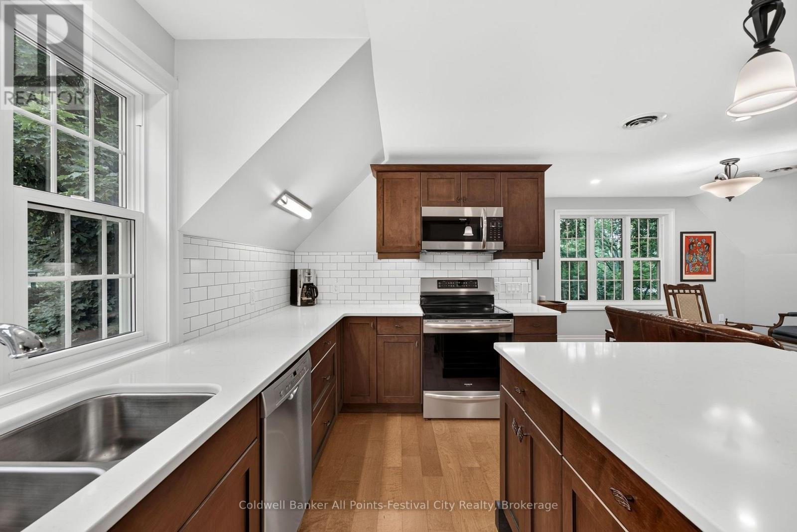#400 5 COBOURG STREET - 16