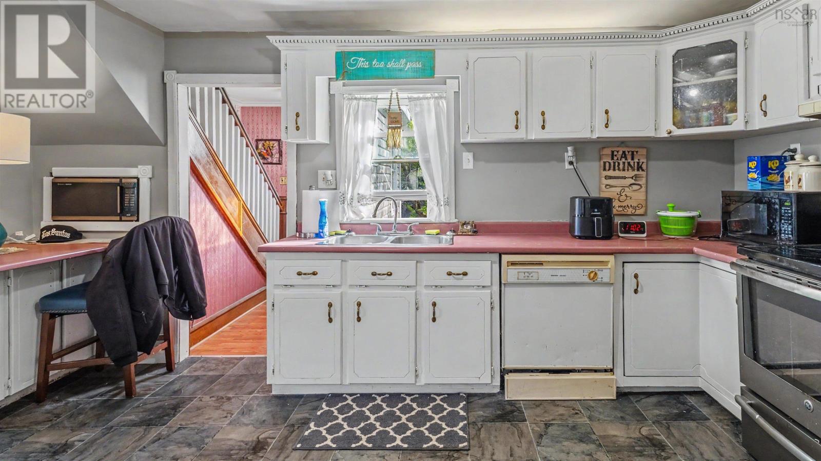 6 Grove Street - 18