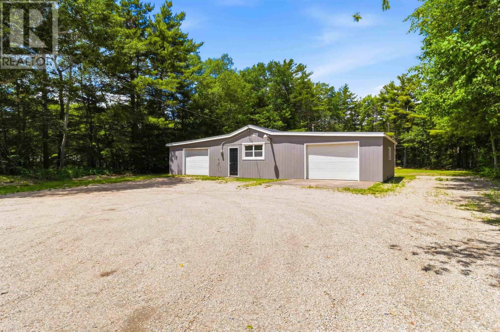 3190 HWY 325 - 36