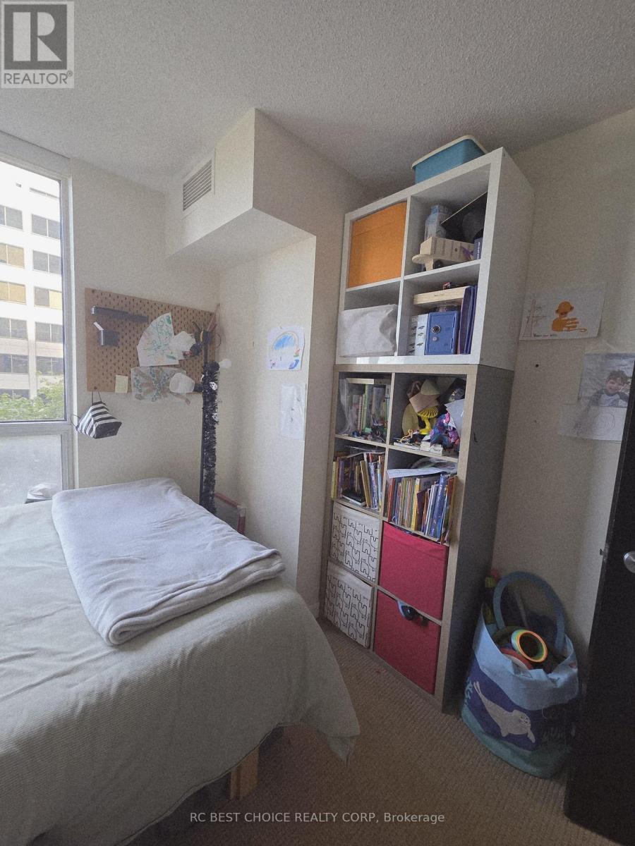 #611 33 SHEPPARD AVENUE - 10