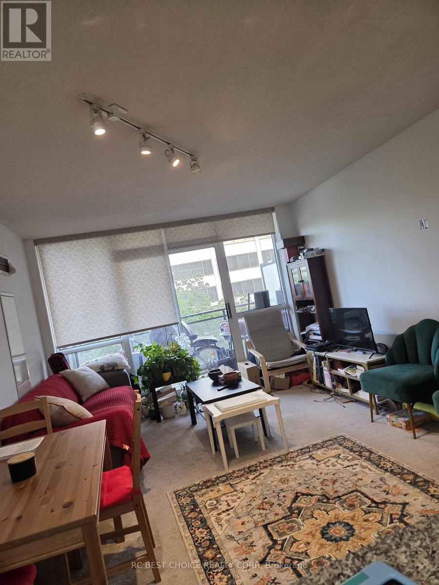 #611 33 SHEPPARD AVENUE - 11