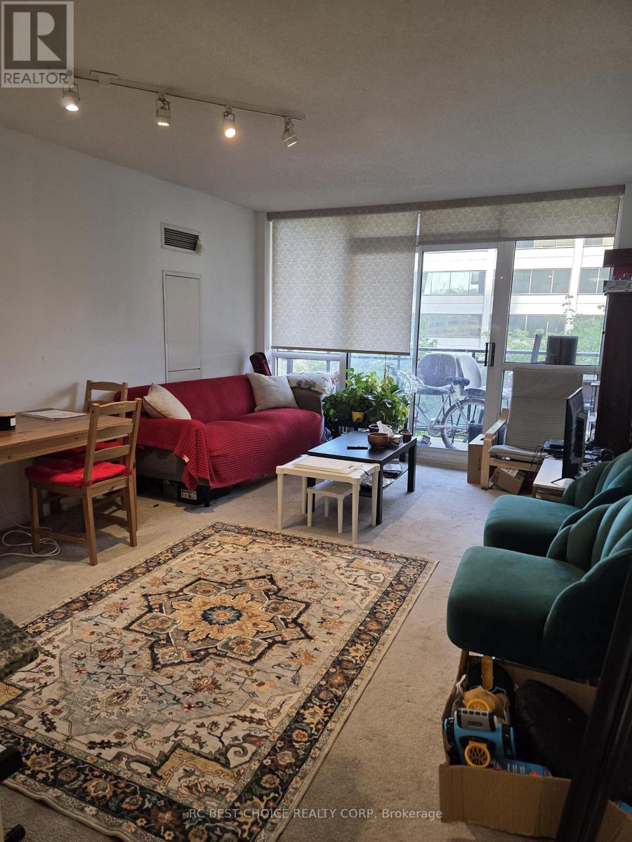 #611 33 SHEPPARD AVENUE - 16