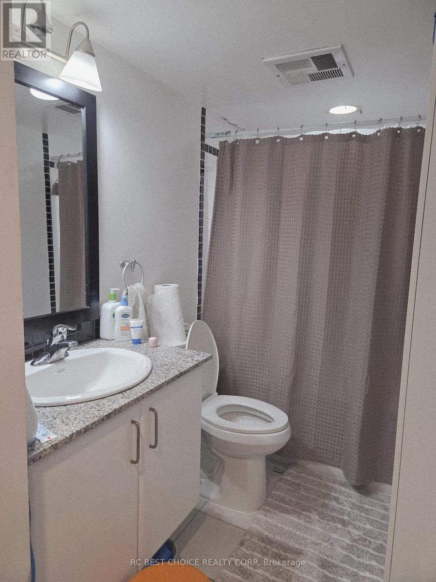 #611 33 SHEPPARD AVENUE - 17
