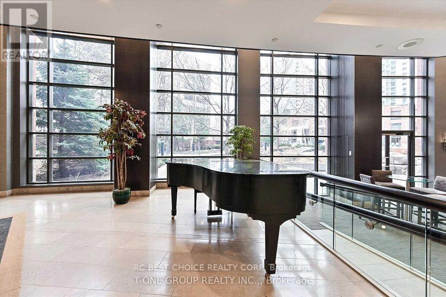 #611 33 SHEPPARD AVENUE - 4
