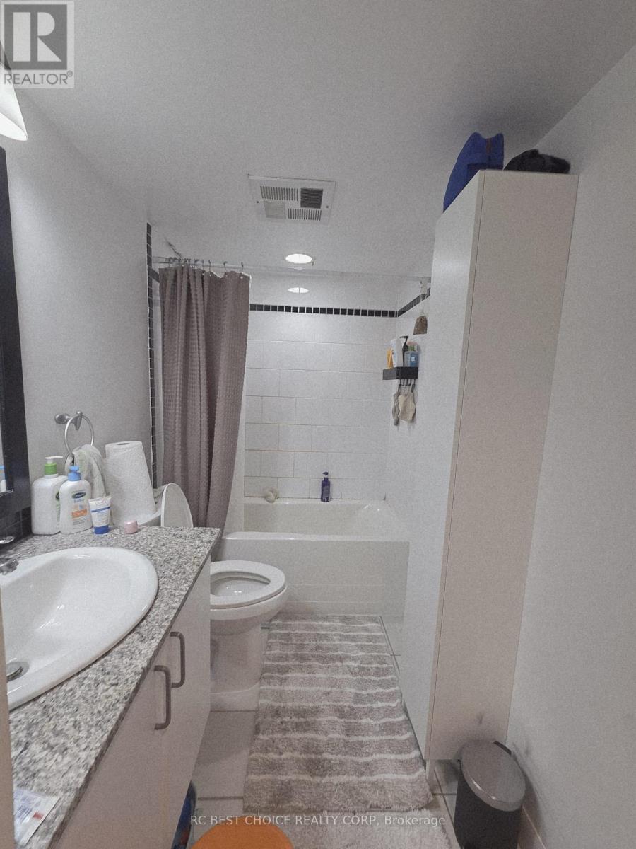 #611 33 SHEPPARD AVENUE - 5
