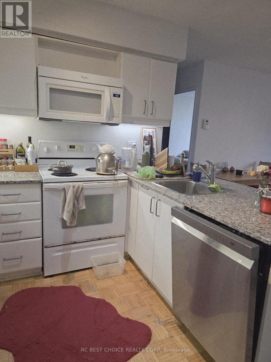 #611 33 SHEPPARD AVENUE - 7