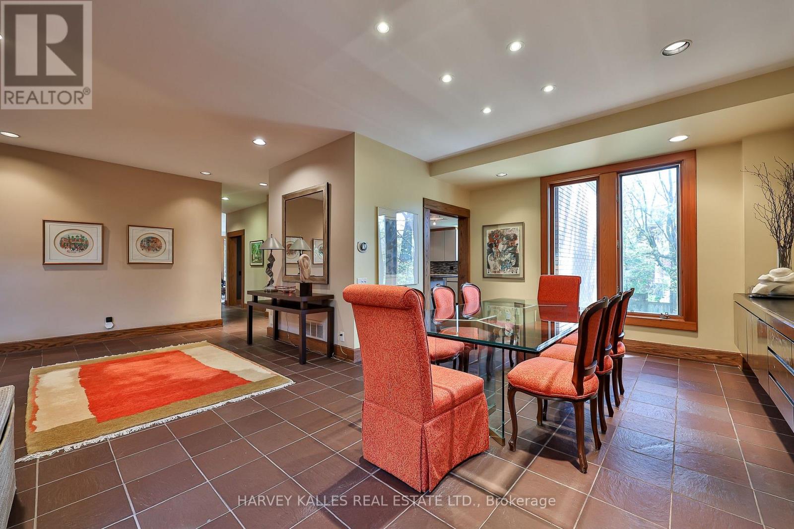 223 HILLHURST BOULEVARD - 12
