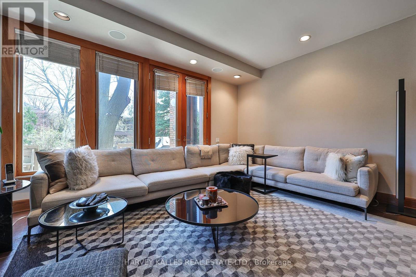 223 HILLHURST BOULEVARD - 18