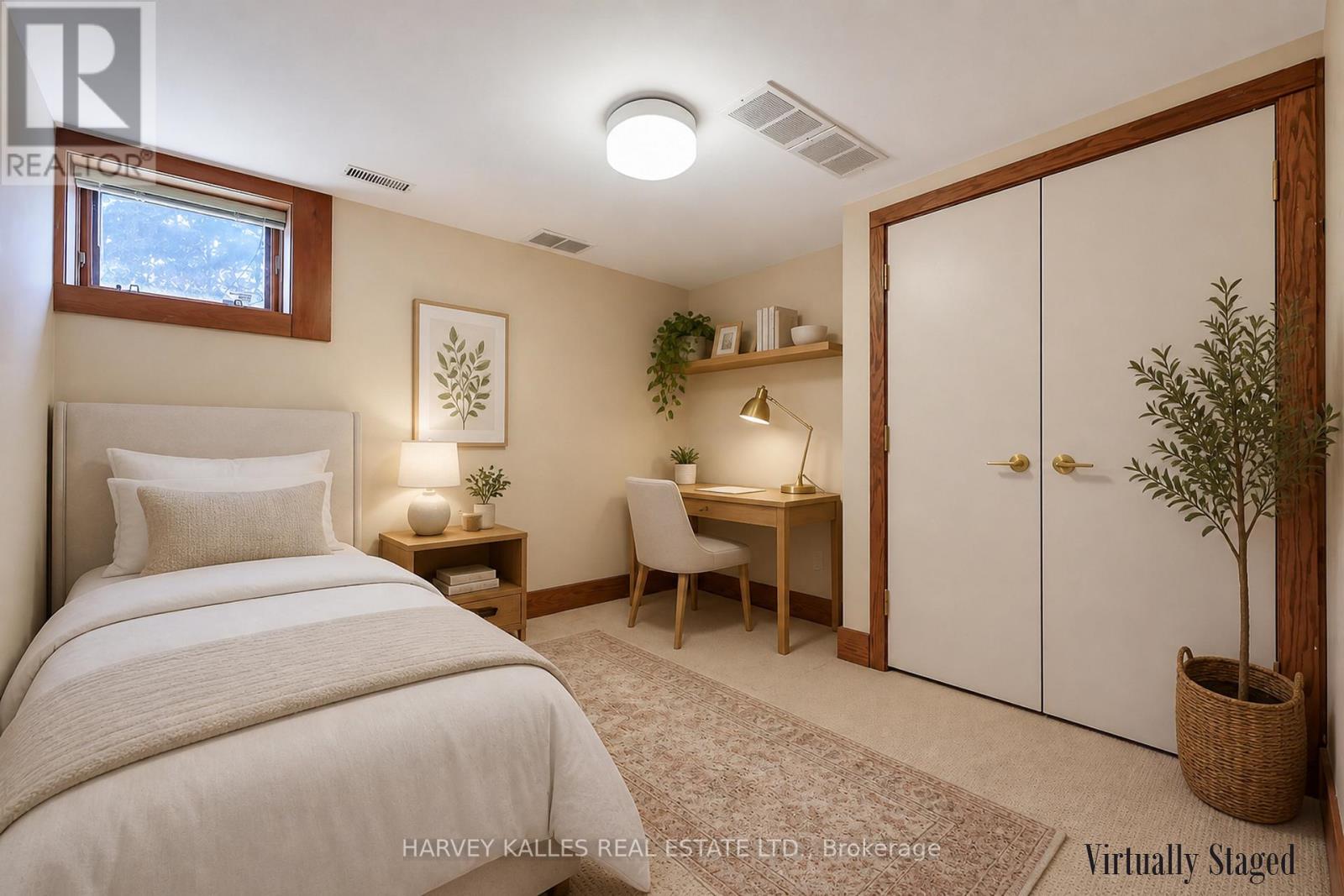 223 HILLHURST BOULEVARD - 31