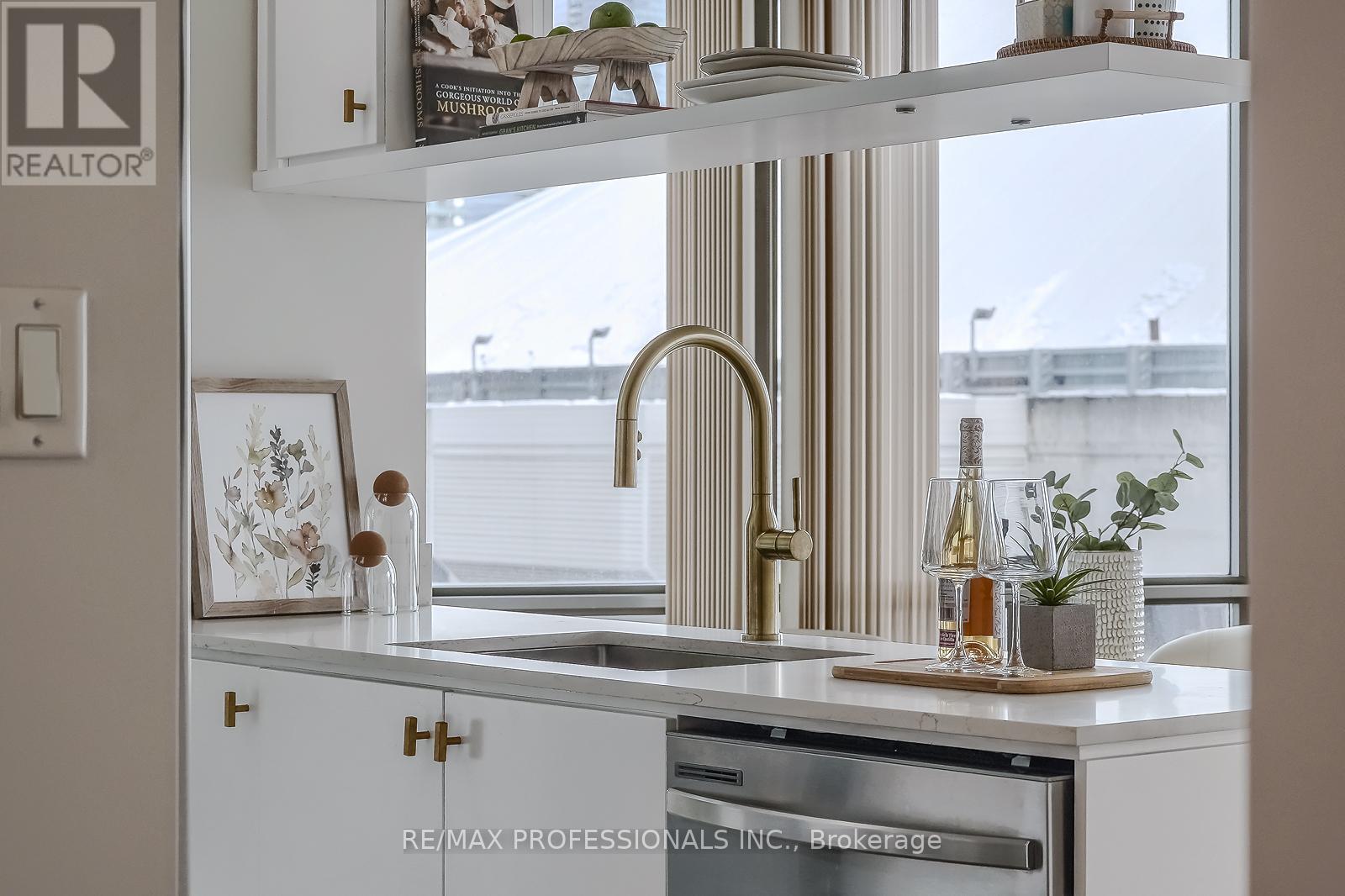 #1708 3 NAVY WHARF COURT - 13