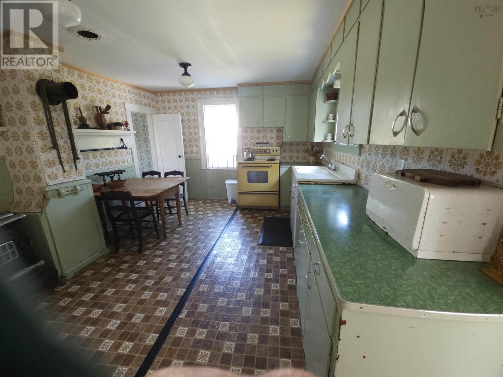 431 Sandy Cove Road - 4