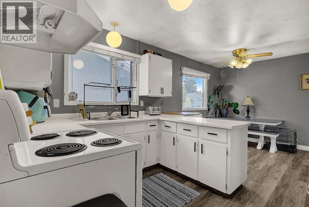 601 6 Avenue - Image 8