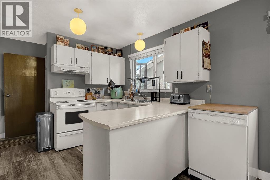 601 6 Avenue - 6